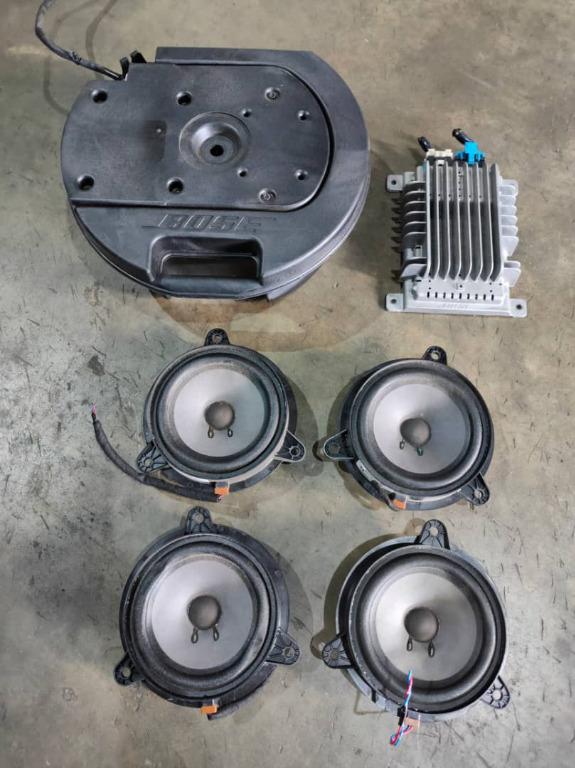 Bose under new arrivals seat subwoofer