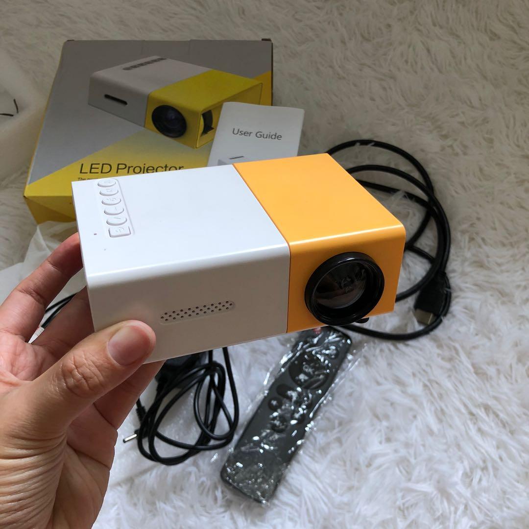 #CNY2021 LED Projector Proyektor Viral Tiktok, Elektronik, Bagian