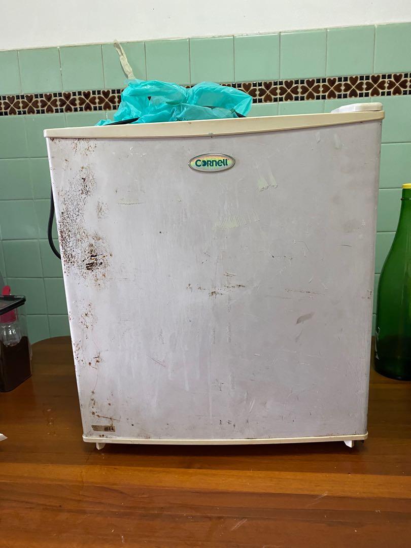 CORNELL Mini Fridge, TV & Home Appliances, Kitchen Appliances, Refrigerators & Freezers on Carousell