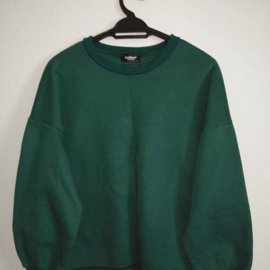 Emerald green top sweatshirt