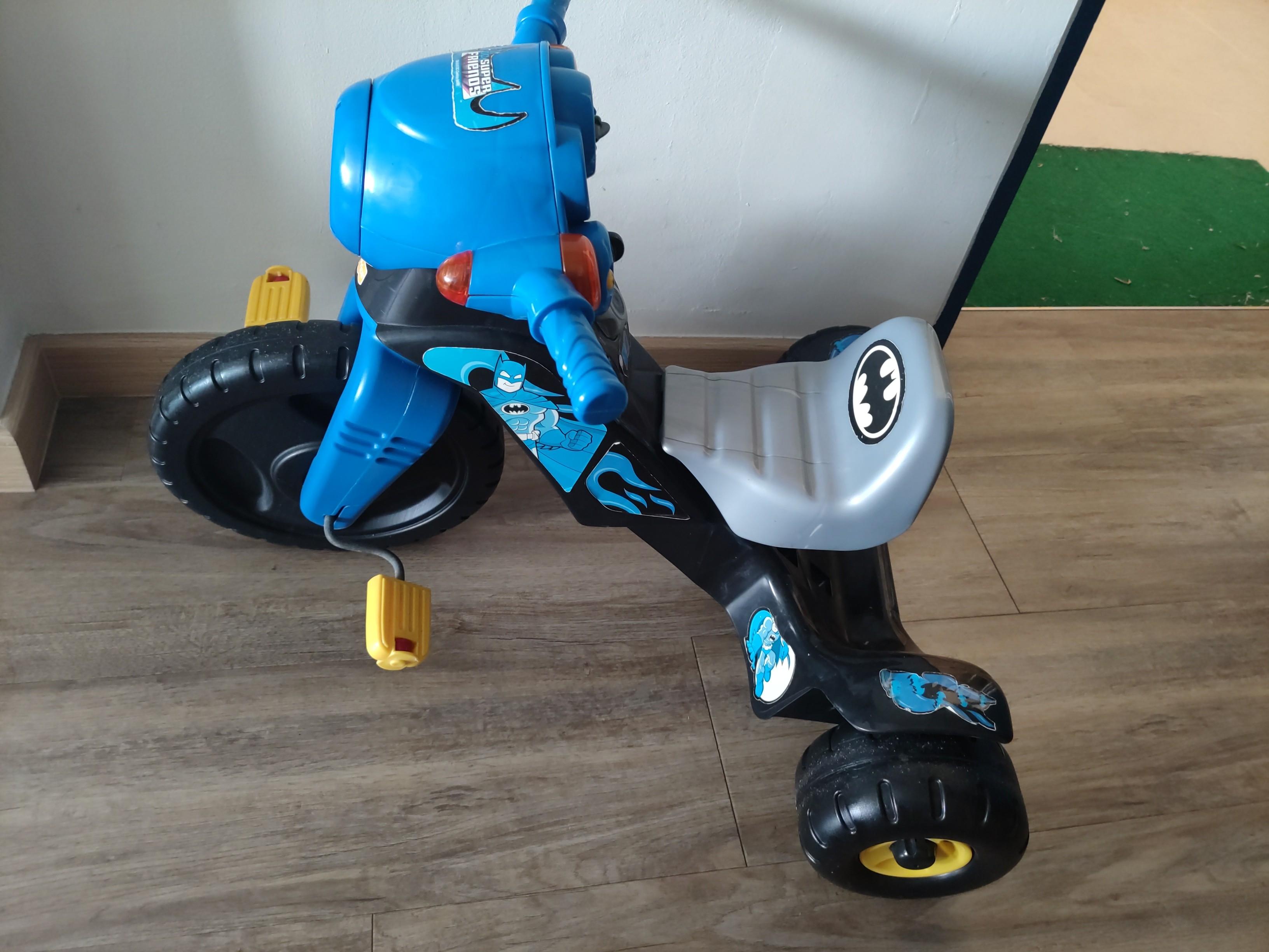 Fisher Price Batman Tricycle Walker Ride on for indoor use