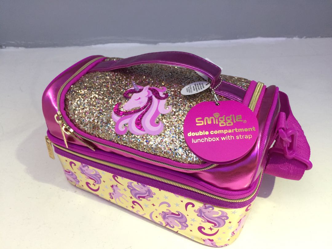 Smiggle gold 2025 lunch bag