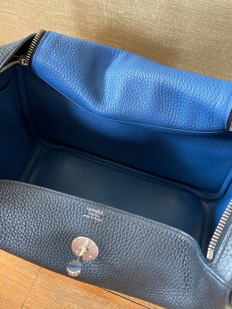 hermes lindy 34 (stamp q) two tone color dark blue & cassis color, silver  hardware, with dust cover