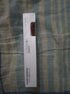 (Kategori: ) berada di . Dikirim oleh mutiarafebry (ID iklan 1066757031, Gambar 1). Deskripsi: .