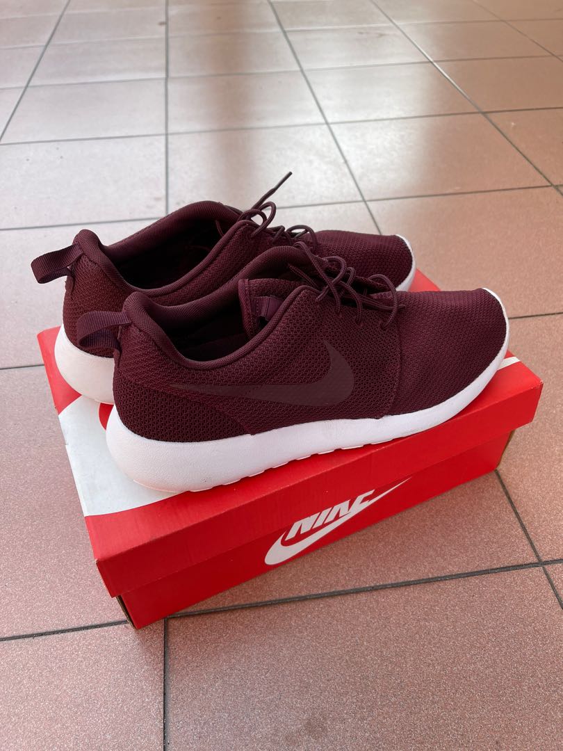 roshe run maroon