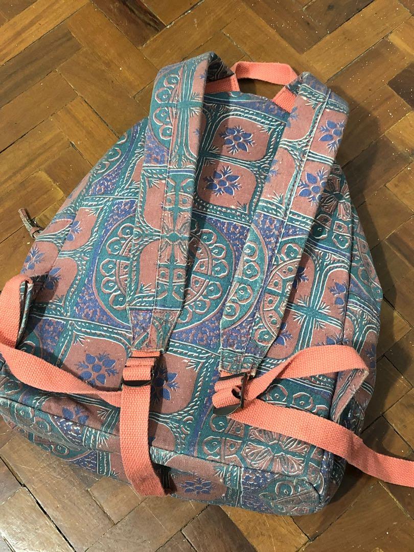 Roxy Backpack (Category: Backpacks) located in Manila. Submitted by gtwins (Listing ID 1066746412, Image 2). Description: Authentic Roxy Backpack No issues on the zipper Look closely at photos for design.