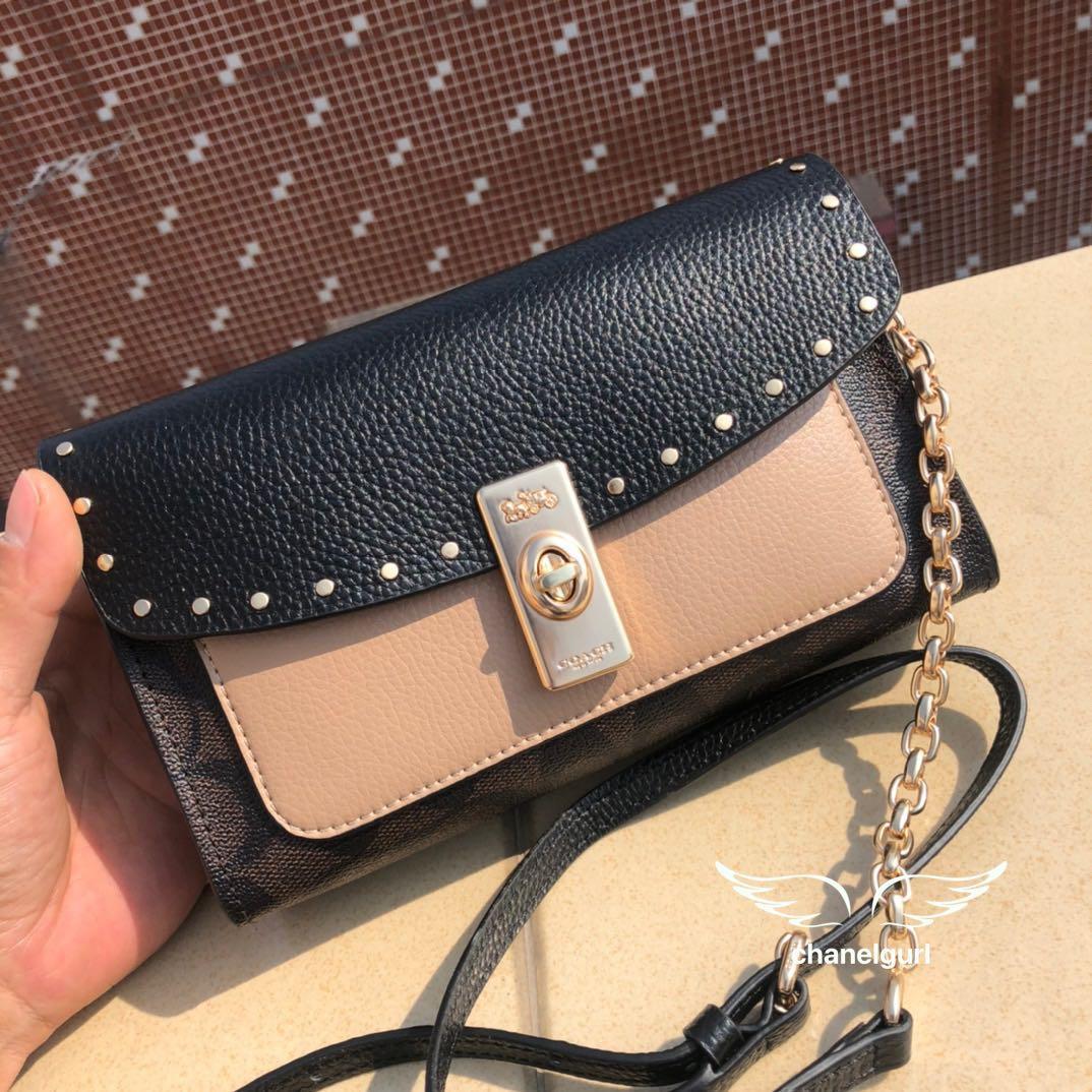 Coach Mini Wallet Chain, Women's Fashion, Bags & Wallets, Purses & Pouches  on Carousell