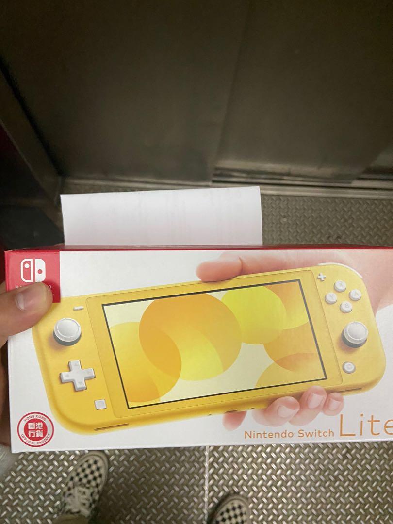 Switch lite （分類：Nintendo 任天堂）位於 Hong Kong。 由 bee28 提交（商品編號 1066798588，圖片 1）。簡介： 今日出機全新未開 旺角 葵興交收。