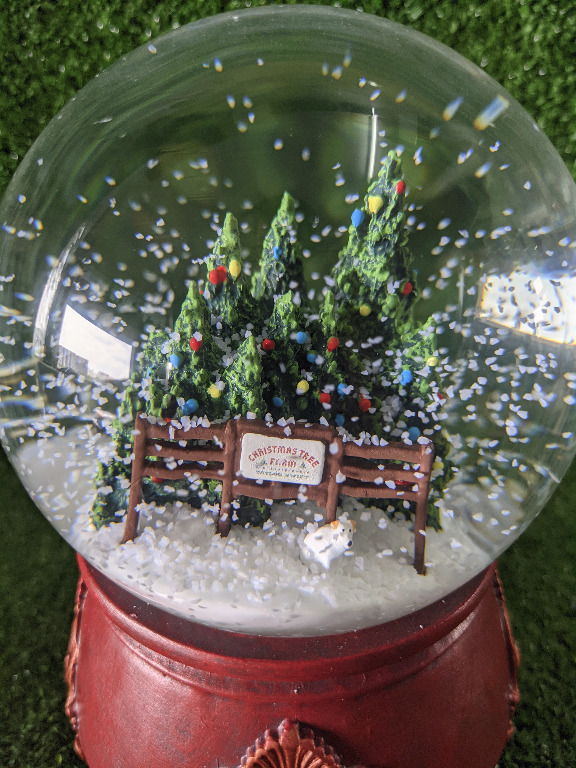 Taylor Swift Christmas Tree Farm Snow Globe (LAST PC, with minor issue), Furniture & Home Living