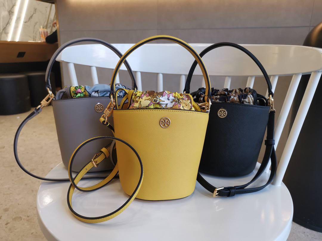 Tory Burch Robinson Mini Bucket Bag, Luxury, Bags & Wallets on Carousell