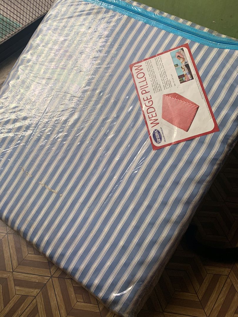 Wedge pillow discount uratex