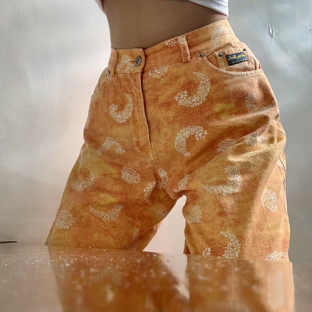 sullivang mom jeans vintage orange  Looks, Calça laranja, Diy roupas  vintage