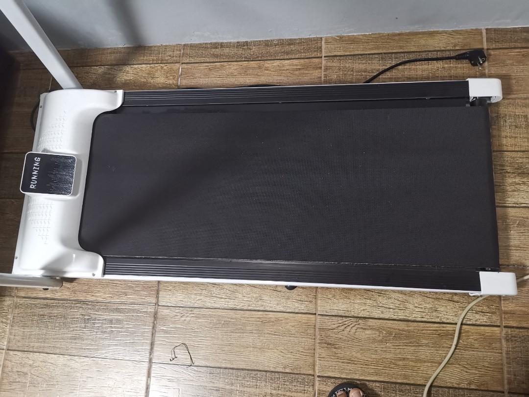 York 7211 Motorized Treadmill
