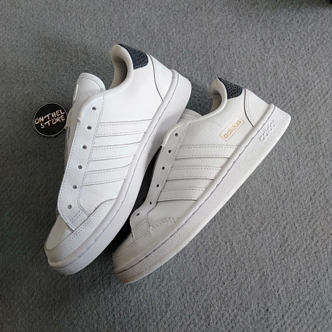 ADIDAS CLOUDFOAM COMFORT Fesyen Wanita Sepatu di Carousell