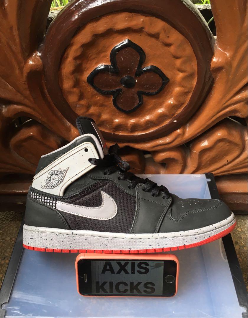 Air Jordan 1 Retro 89 Bred Men s Fashion Footwear Sneakers on