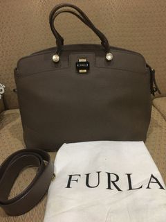 (Category: ) located in . Submitted by fmypreloved (Listing ID 1068767885, Image 1). Description: .