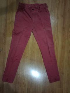 Celana chino topman merah