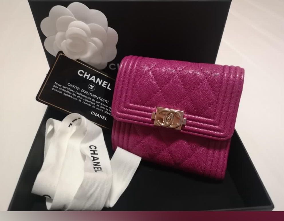 Chanel: Meet The Fun & Functional Classic Small Flap Wallet - BAGAHOLICBOY