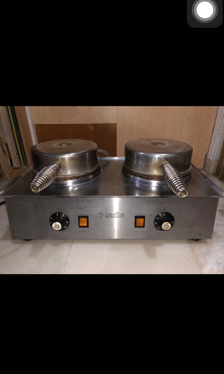 EAGLE BRAND WAFFLE MACHINE, TV & Home Appliances, Kitchen Appliances, Coffee Machines & Makers