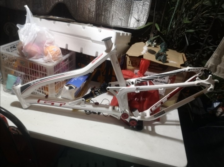 For Sale Legit GT Bike Frame, full suspension, Sports Equipment, Bicycles & Parts, Bicycles on