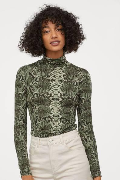 H M Snake Skin Turtle Neck Top Women s Fashion Tops Others Tops on Carousell