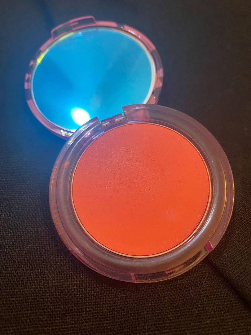 Lime Crime Blush (Category: Makeup) located in Pasay City. Submitted by lepetitoiseau622 (Listing ID 1068773182, Image 3). Description: So hard letting this go but I have too many similar blushes na. Shade is Hyperlink (flattering for morenas and chinitas!) Only used once so this is a good deal na 😭 Retails for around P1100 .