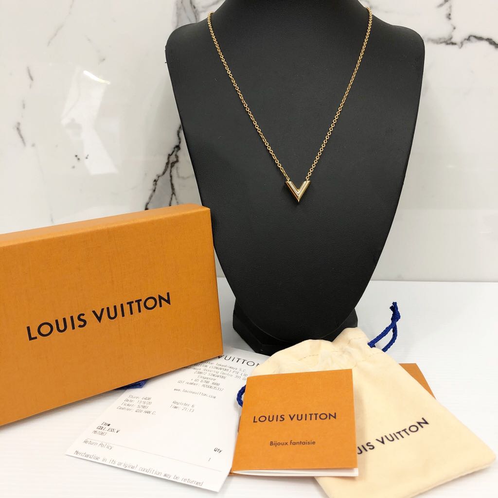 Authentic LV Flower Full Necklace, Women's Fashion, Jewelry & Organisers,  Necklaces on Carousell
