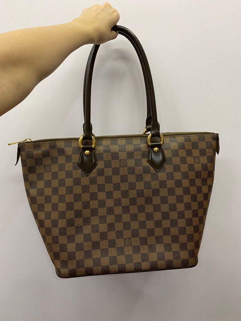 louis vuitton tote neverfull louis vuitton tote with zipper lv