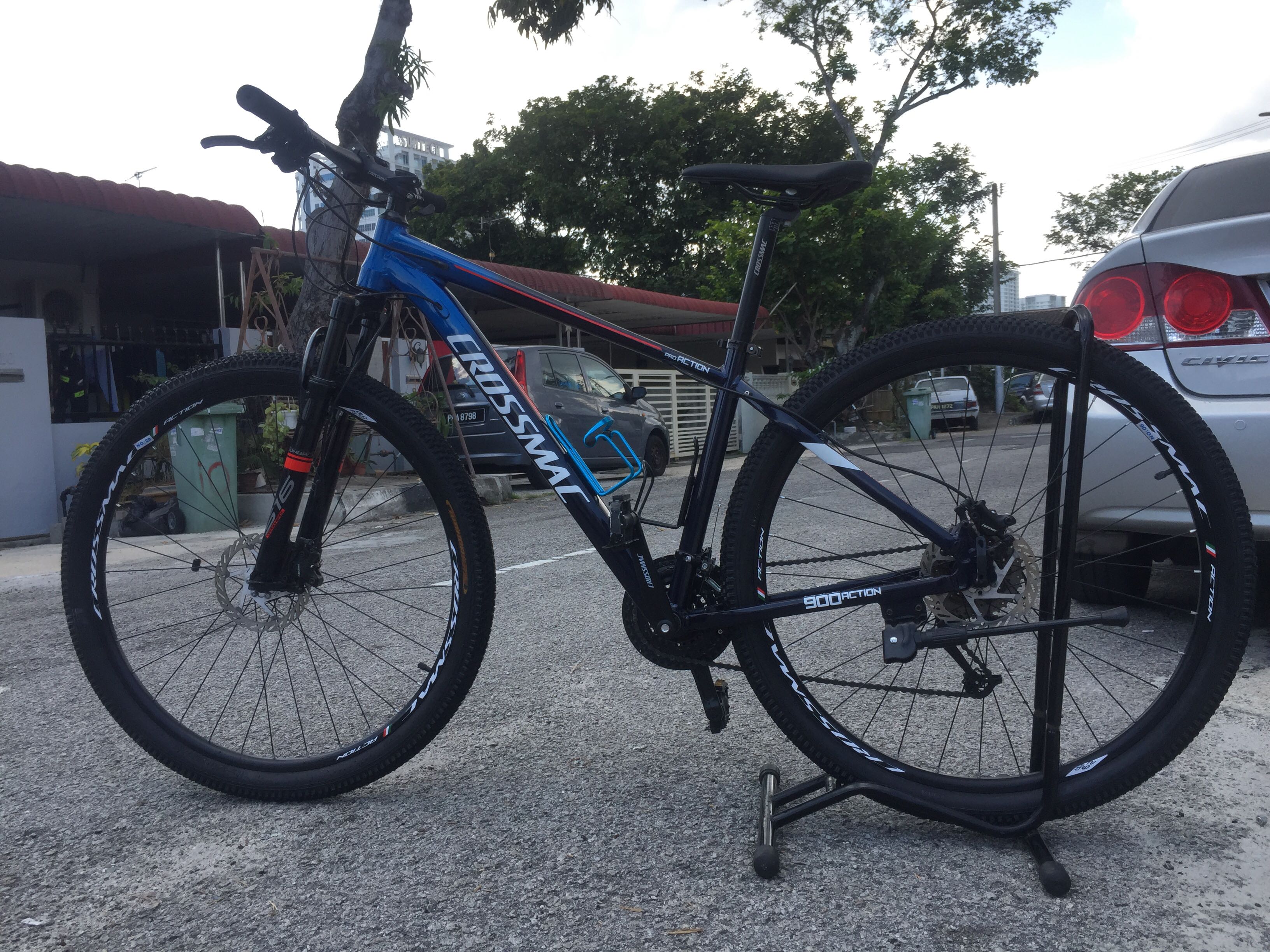 Mountain Bike MTB Crossmac Action Race 900 Size M 17 29er 29 Shimano Altus 3x9