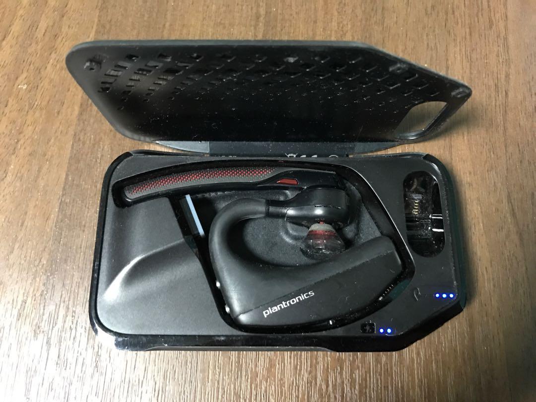 plantronics voyager 5200 charging stand
