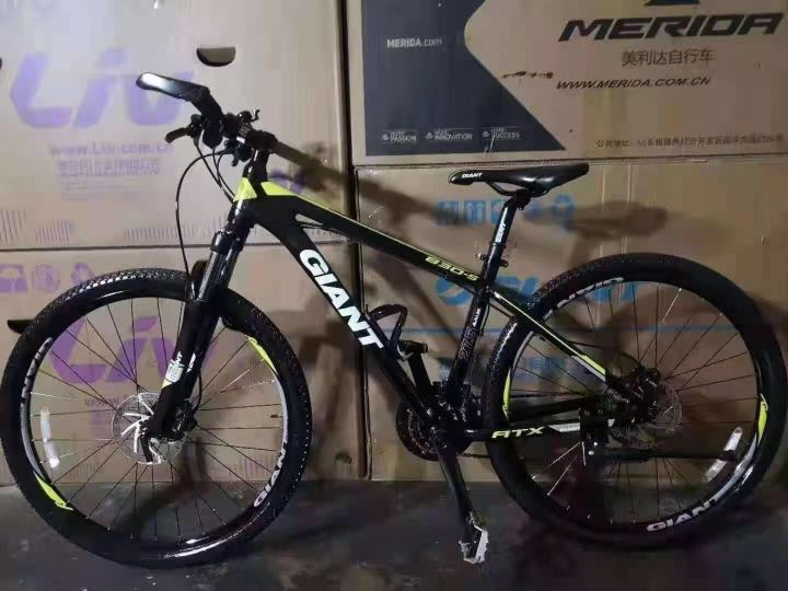 Second hand giant atx830 mountain bike, Sports Equipment, Bicycles