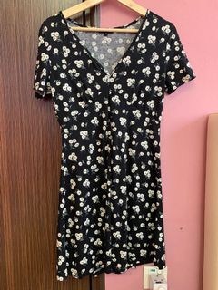 (Category: ) located in . Submitted by hello.bernadette (Listing ID 1068707944, Image 1). Description: .