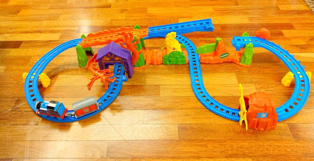 Thomas Friends Spooky Tracks Set