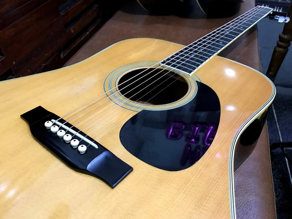 Tokai Cats Eyes CE-180W Acoustic Guitar, Hobbies & Toys, Music
