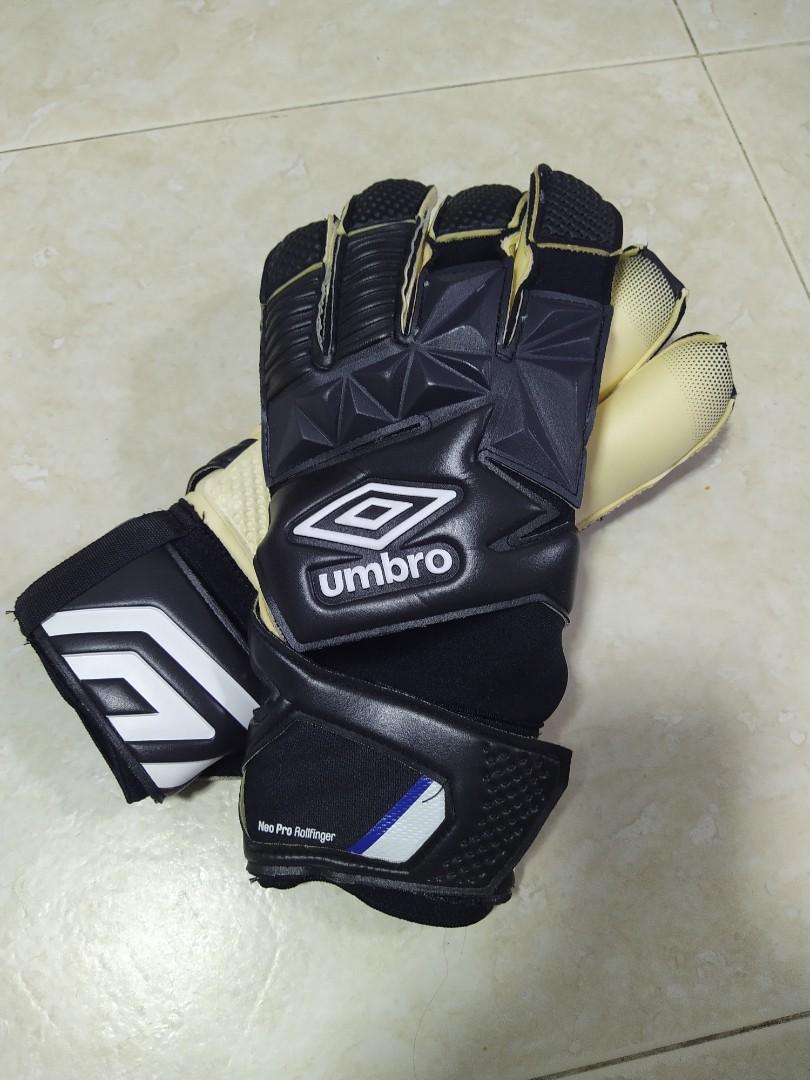 Umbro Goalkeeper Gloves, Sports Equipment, Sports & Games, Water Sports