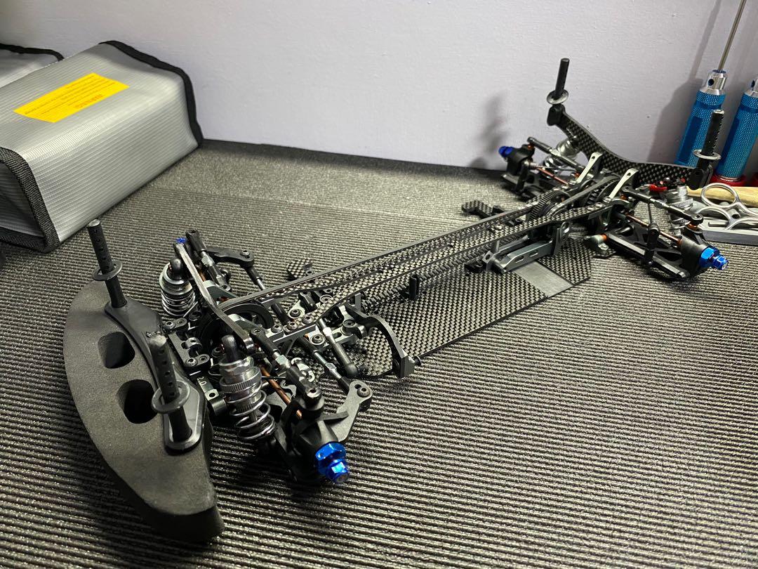 1/10 RC Car Rolling Chassis Serpent S411, Everything Else on Carousell