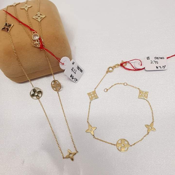 Lv Layered Necklace 18kjapn gold, Women's Fashion, Jewelry & Organizers,  Necklaces on Carousell