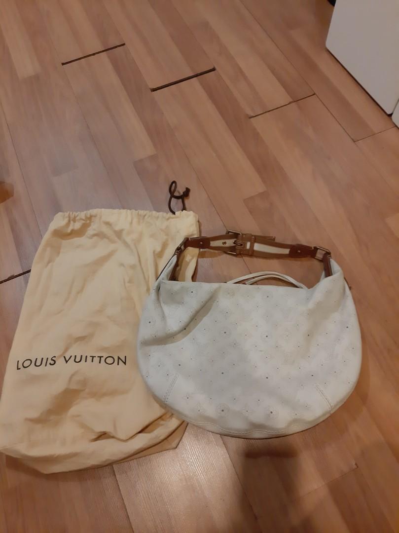 Louis vuitton clearance off shoulder bag
