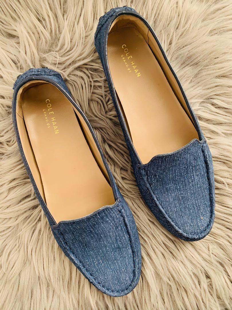 COLE HAAN DRIVING SHOES (Category: Flats & Sandals) located in Quezon City. Submitted by gprof (Listing ID 1068869745, Image 3). Description: Color/s: BLUE Design: DENIM Detail/s: FLATS, DRIVING SHOES Condition: NEVER WORN, JUST TRIED ON Best fits slim foot width size 9 Women. Original Price: Around ₱ 5,000 BRAND NEW WITHOUT BOX OR TAGS *shipping not included*.