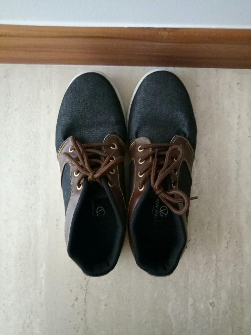 Giovanni hotsell valentino sneakers
