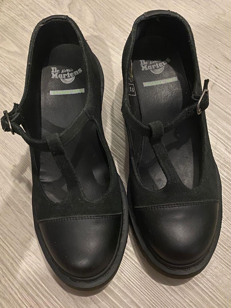 Dr Martens Aggy T Bar, Women's Fashion, Footwear, Sandals on Carousell