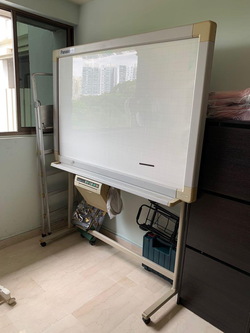 giant whiteboard, Everything Else on Carousell