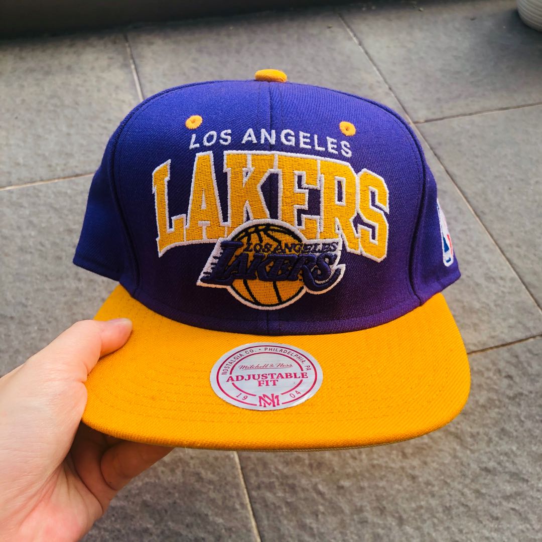 Lakers Mitchell \u0026 Ness Cap, Fesyen Pria 