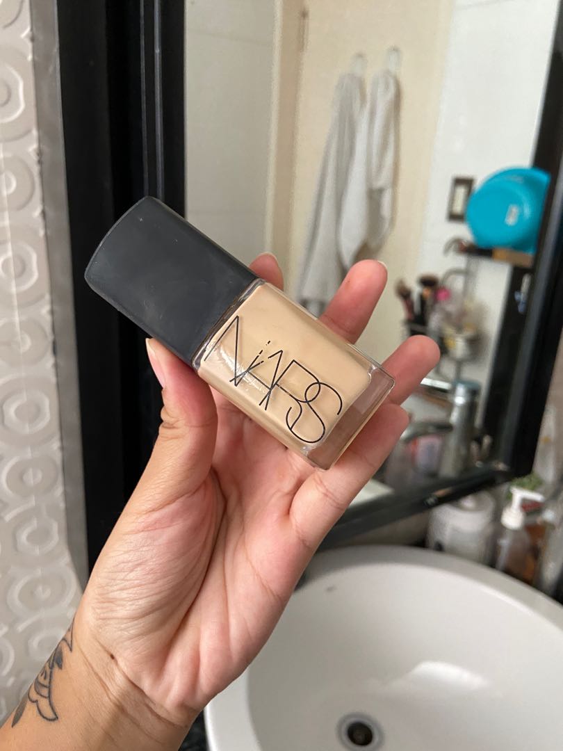 NARS Sheer Glow Foundation Stromboli Medium 3, Beauty & Personal Care, Face, Makeup on Carousell