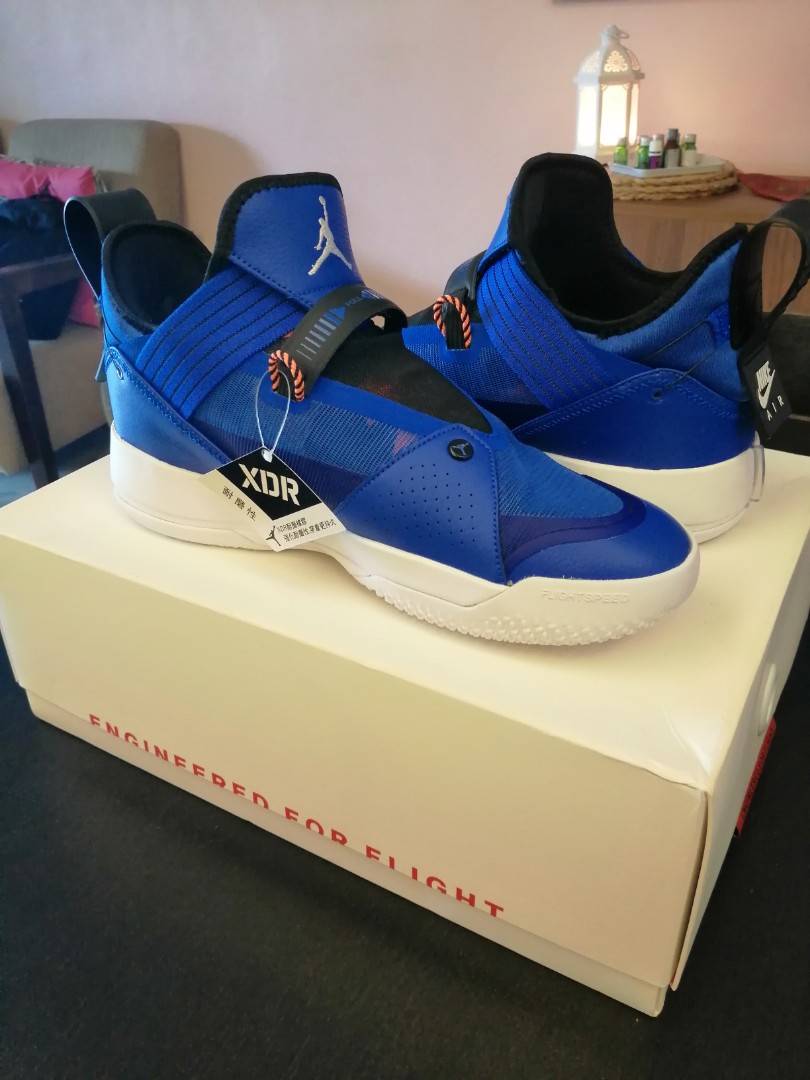 Jordan 33 se on feet hot sale