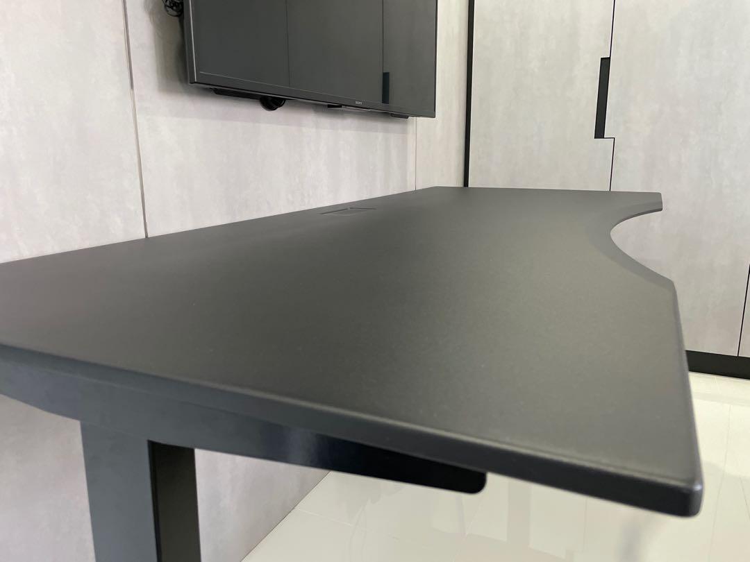 Omnidesk Table Top Pro 72 inch (curve edition), Furniture & Home Living, Furniture, Tables