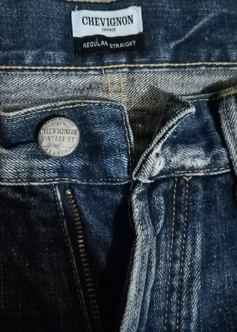 Chevignon Vintage Jeans (Category: Jeans) located in Rizal. Submitted by elizjar579_legitbrand (Listing ID 1068948553, Image 3). Description: ☑️ Dimension : Waistline 28 / L 42 W 16 ☑️ Preloved Jeans ☑️ Regular Straight ☑️ Kindly Check Photos ☑️ No Issues ☑️ Legit💯 ☑️ RFS : Decluttering.