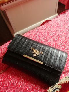 （分類：）位於 。 由 queen29mcroon 提交（商品編號 1068854695，圖片 1）。簡介： 。