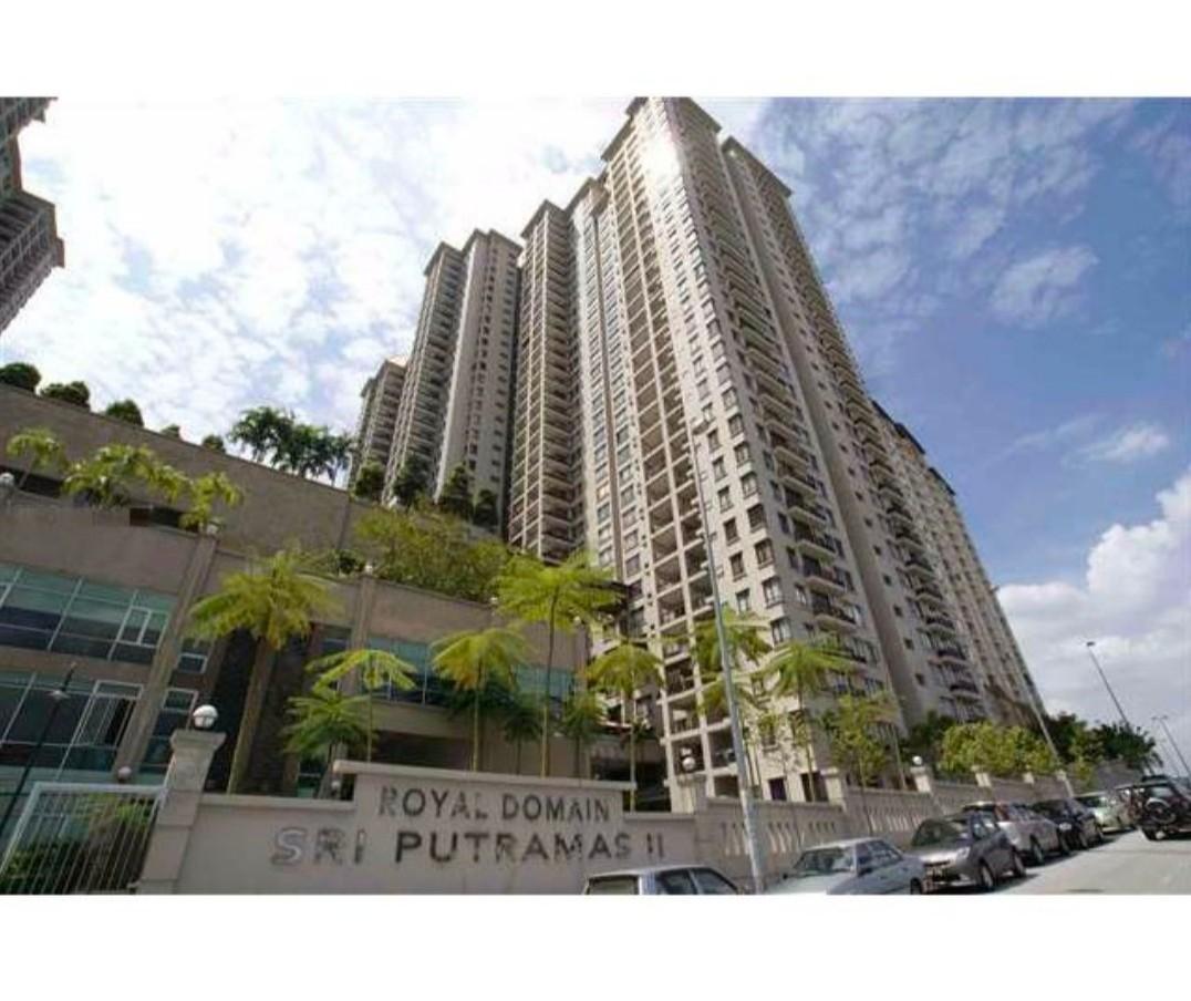 Royal domain sri putramas 2 middle room for rent, Property, Rentals on Carousell