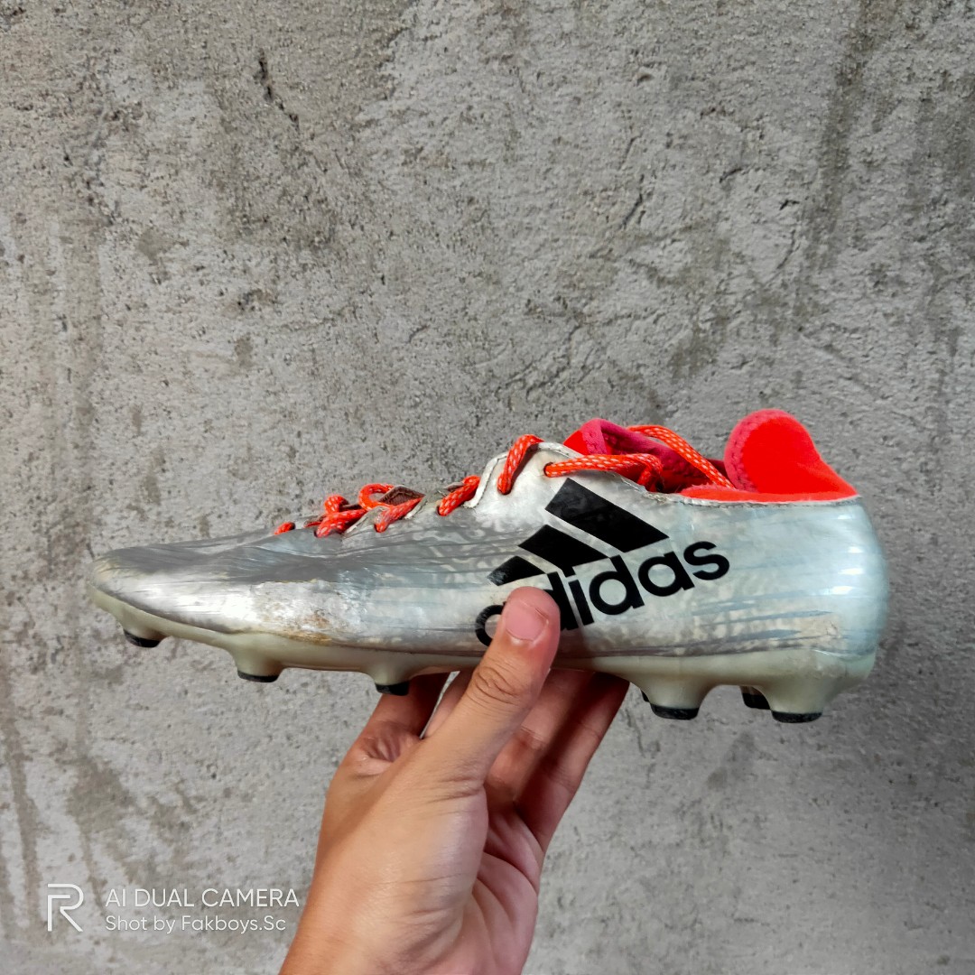 sepatu bola adidas x16